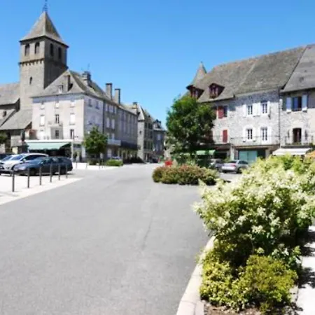 Maison De 3 Chambres Avec Jardin Clos A Anglards De Salers Ferienhaus *